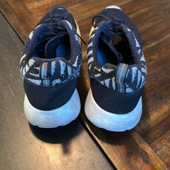 Nike N7 Shoes Size 10 - Picture 4 of 11